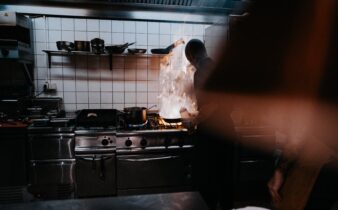 Rostfri köksinredning och köksleverantör av restaurangutrustning